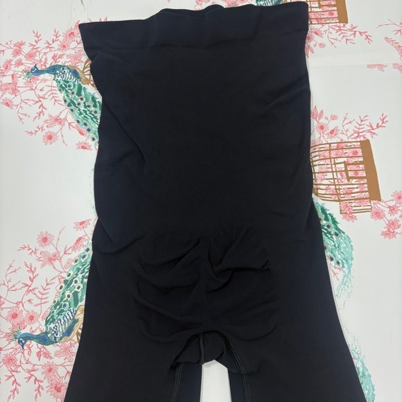 Skims‎ onyx high waist above knee shorts  shapewear XL - Picture 3 of 12